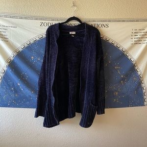 3/$30 💓 Navy Chenille Cardigan